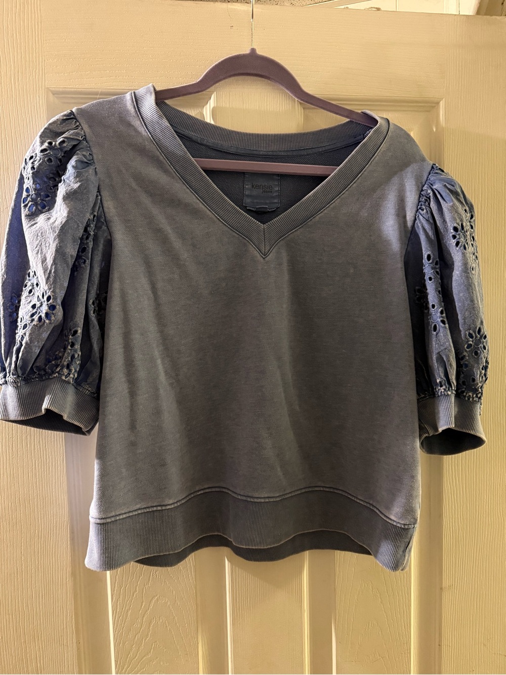 Kensie Jeans Blue Sweatshirt Lace Sleeves